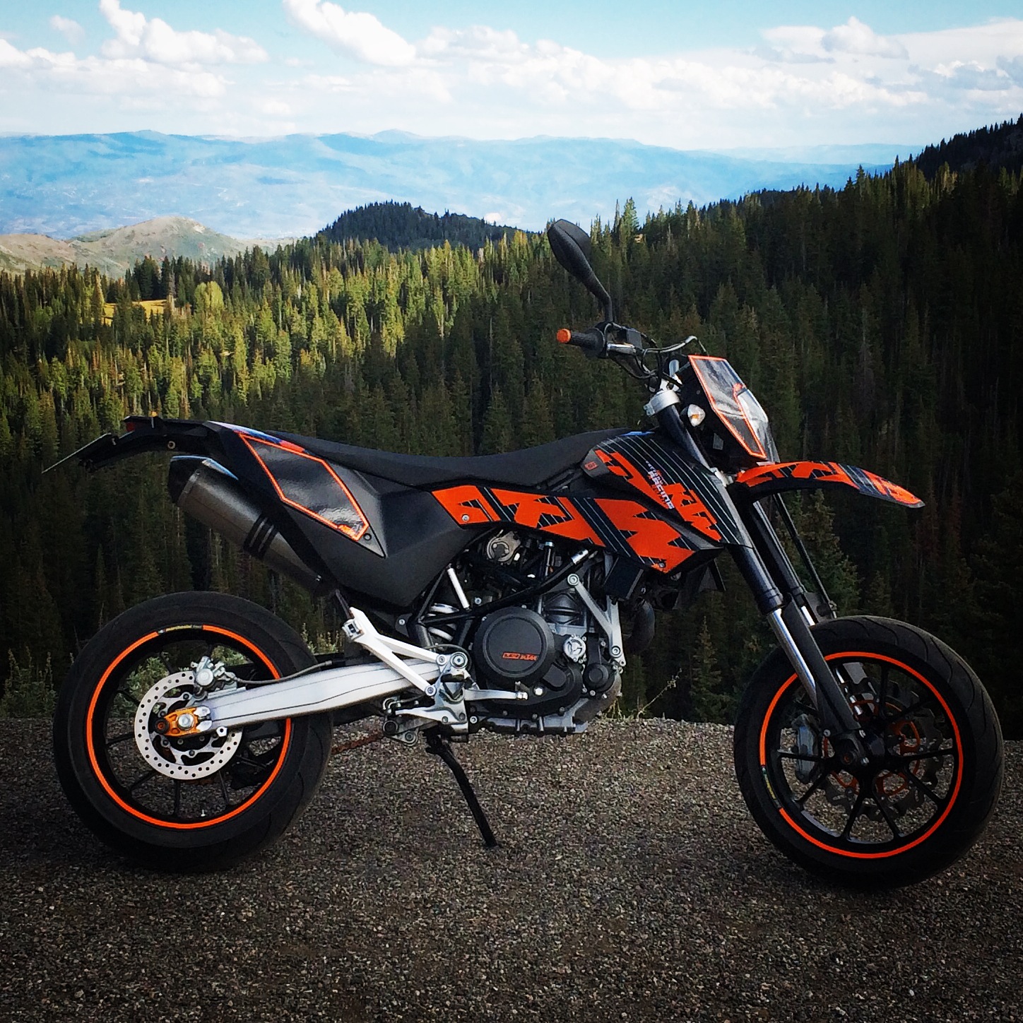 KTM 690