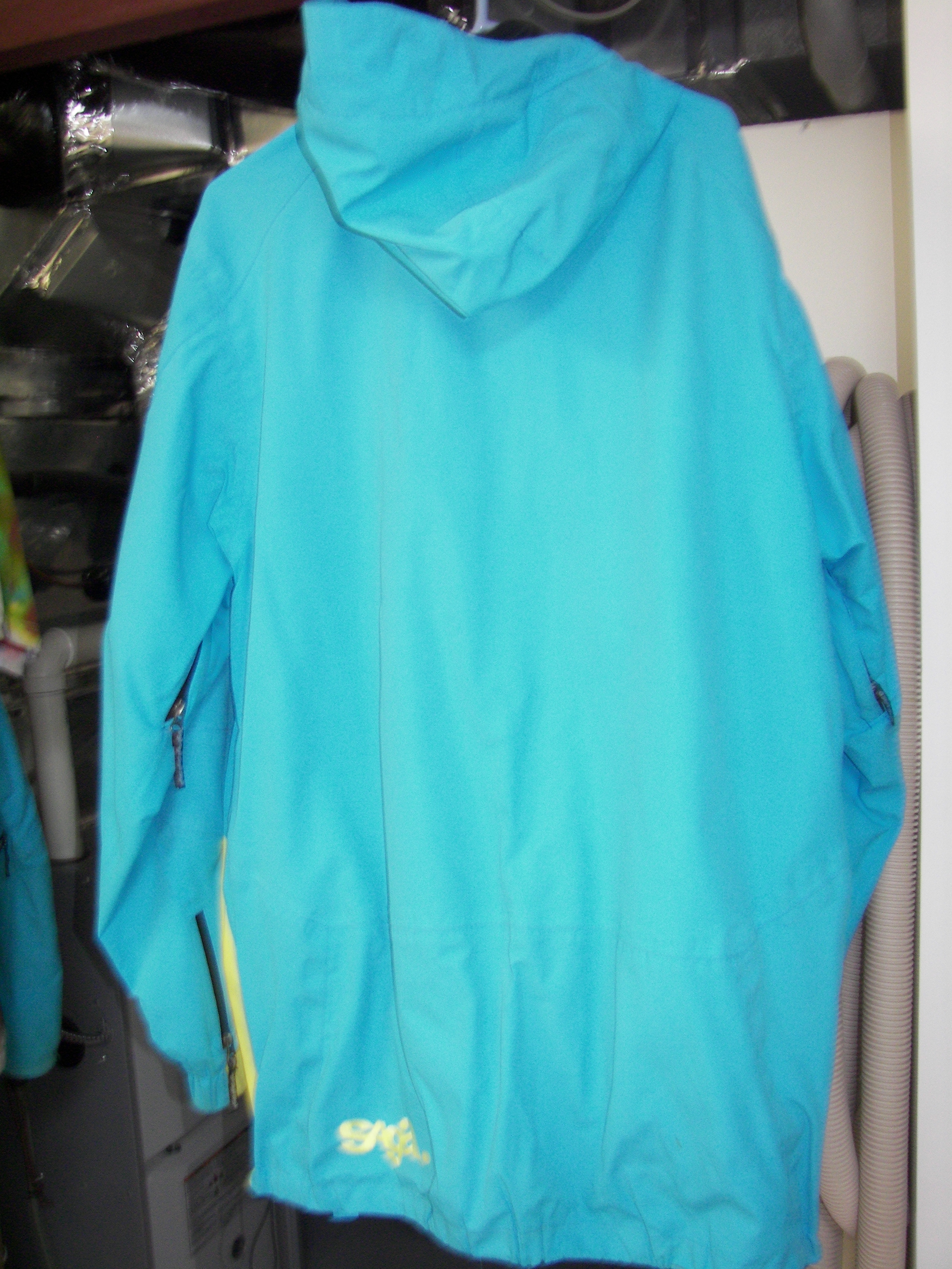 Large Saga Hybrid Jacket Back