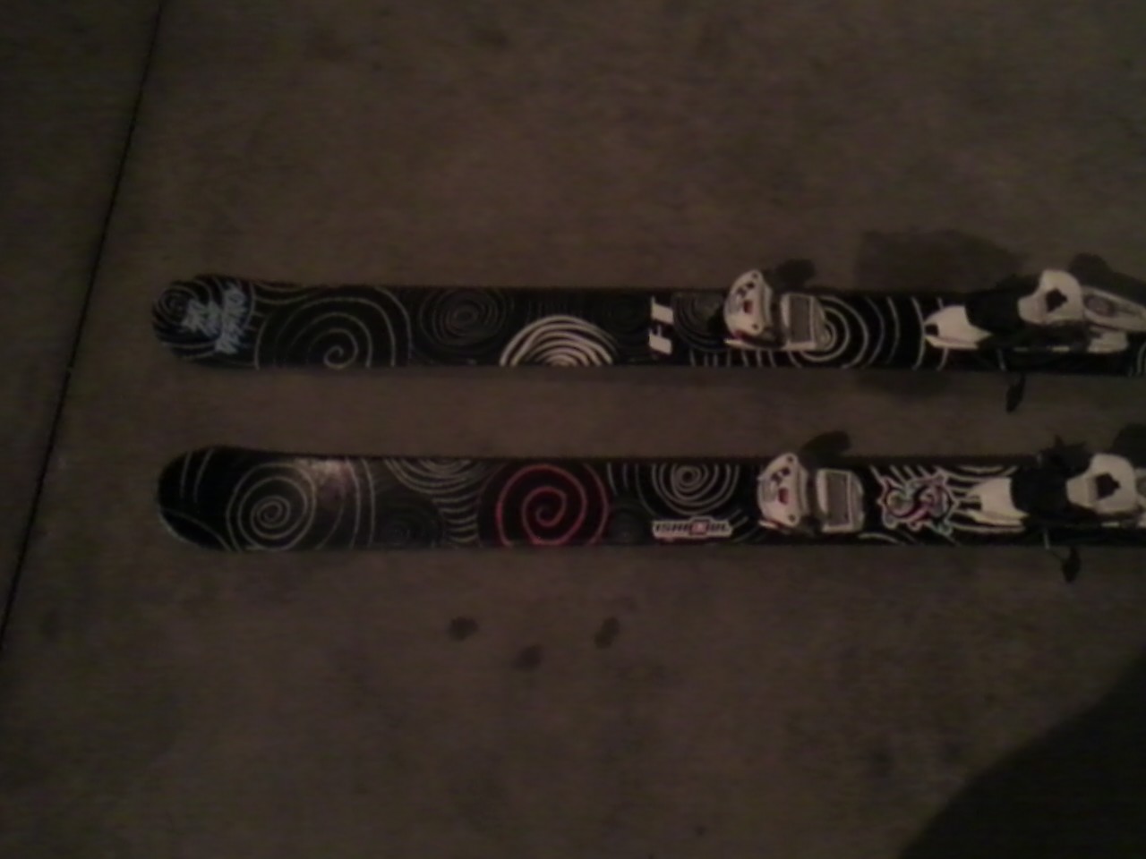 Line anthem spirals top