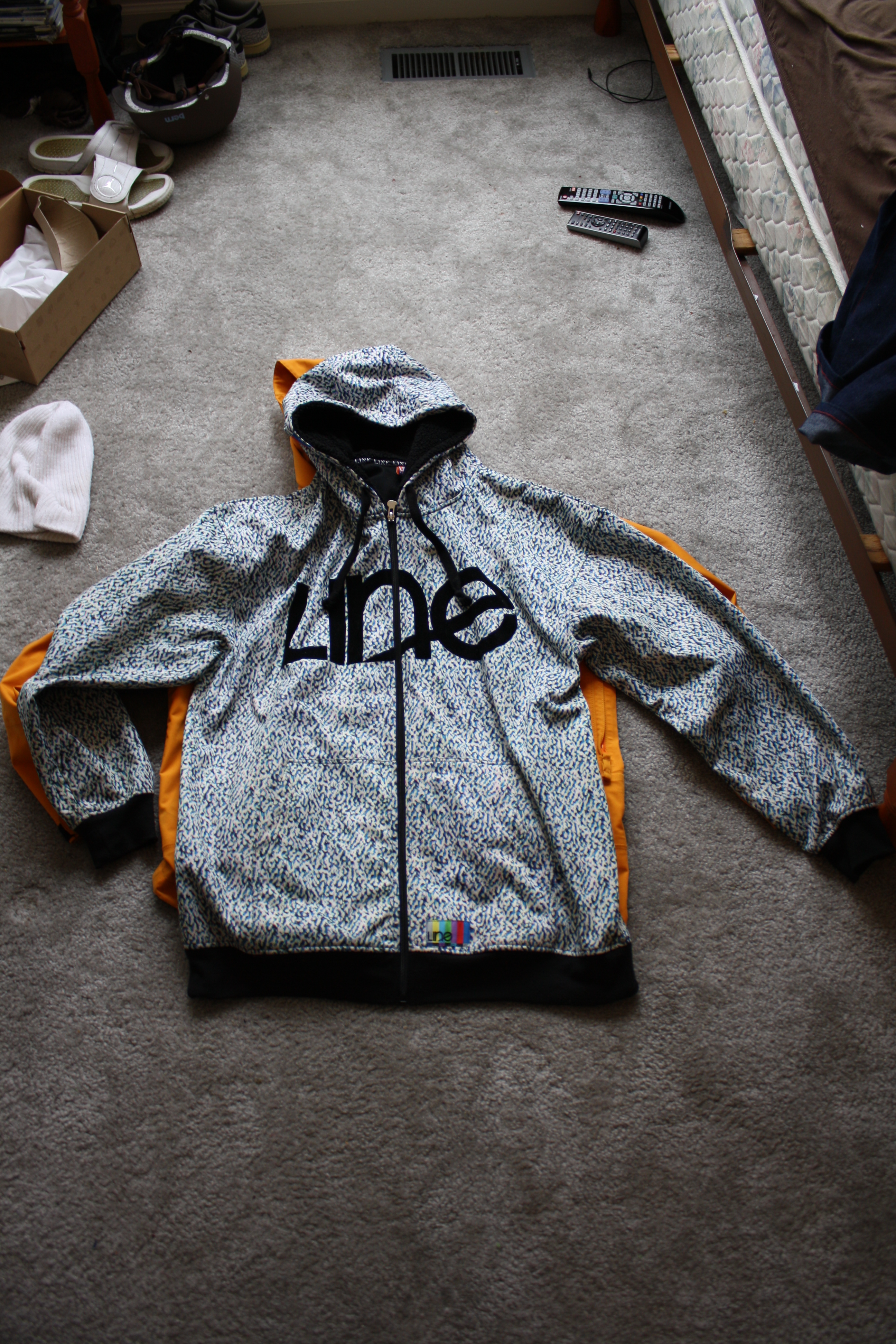 Line Static Hoody