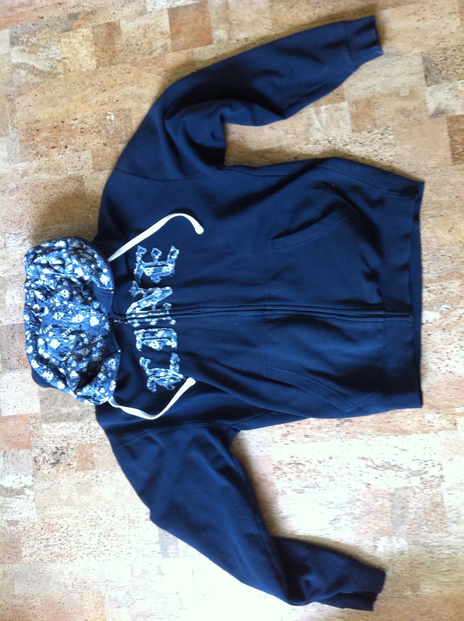 Line sweatshirt mens medium