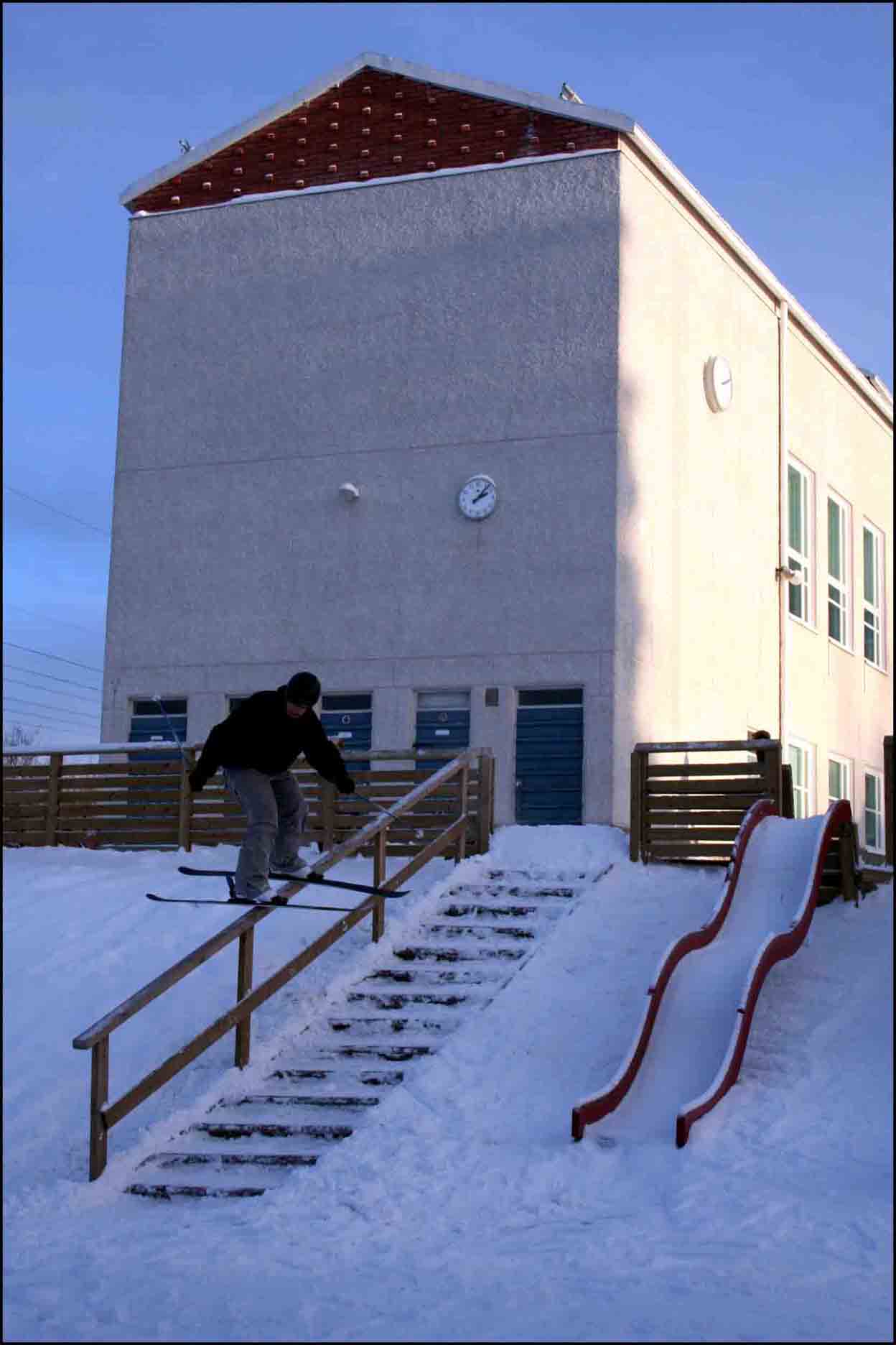 Lipslide to wooden rail