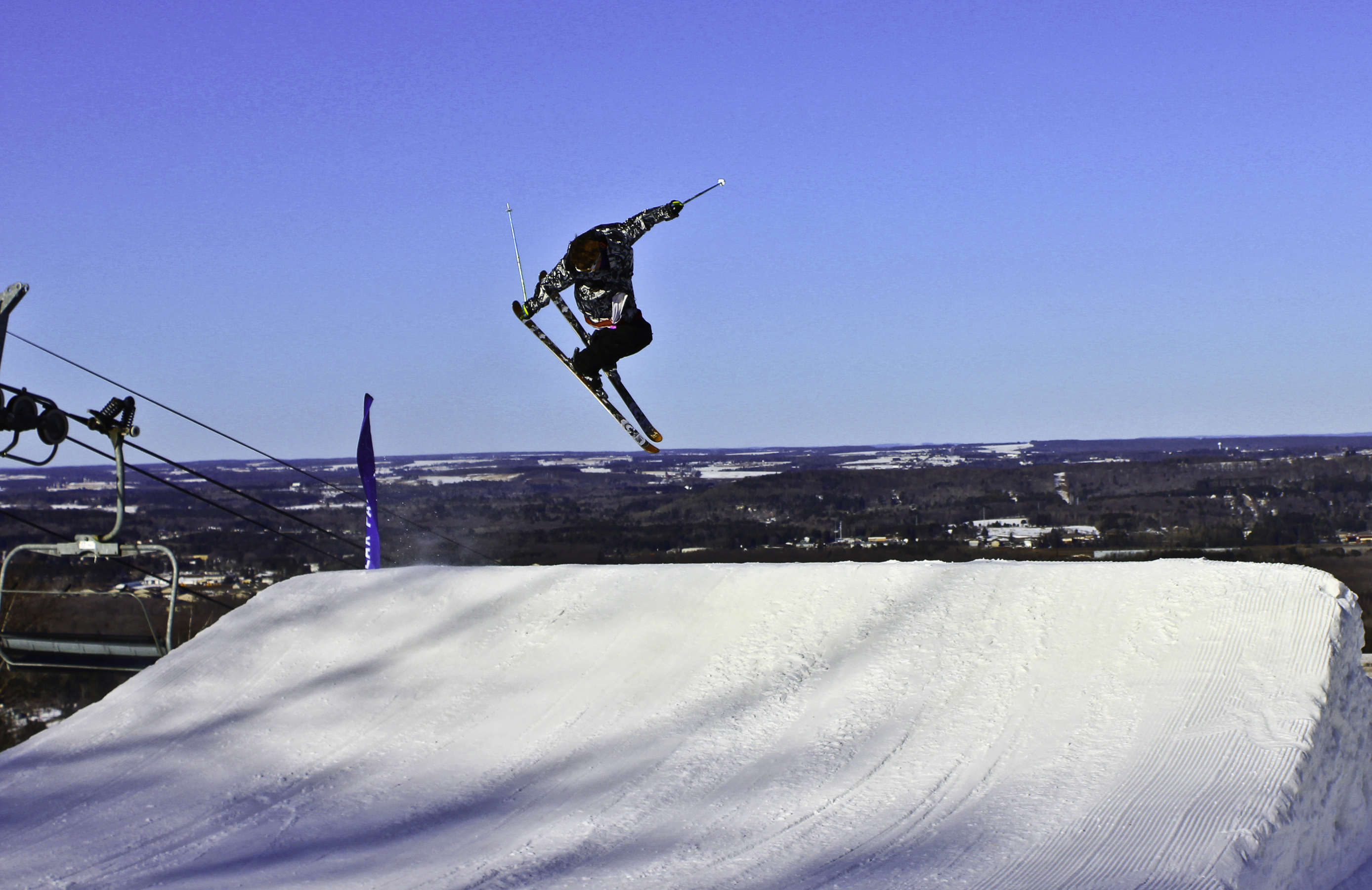 Little Tail Grab Action