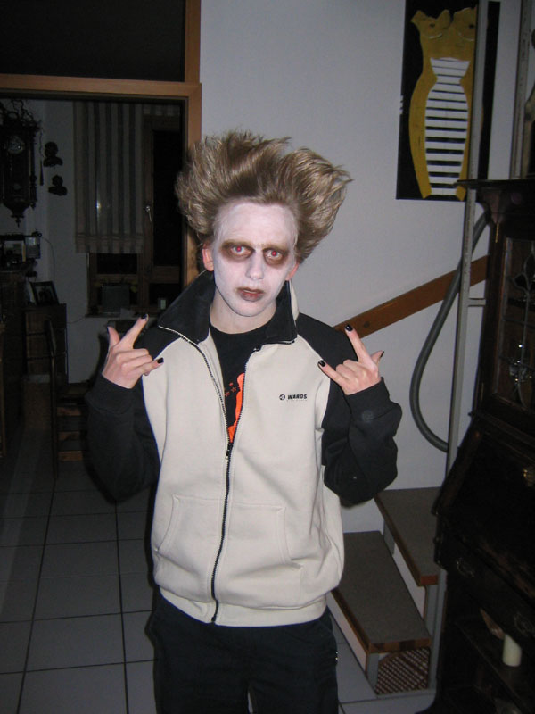 look at me I'm a freak...