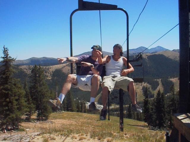 Look dude,,,,,,,,,,,,,, an ATOM bomb