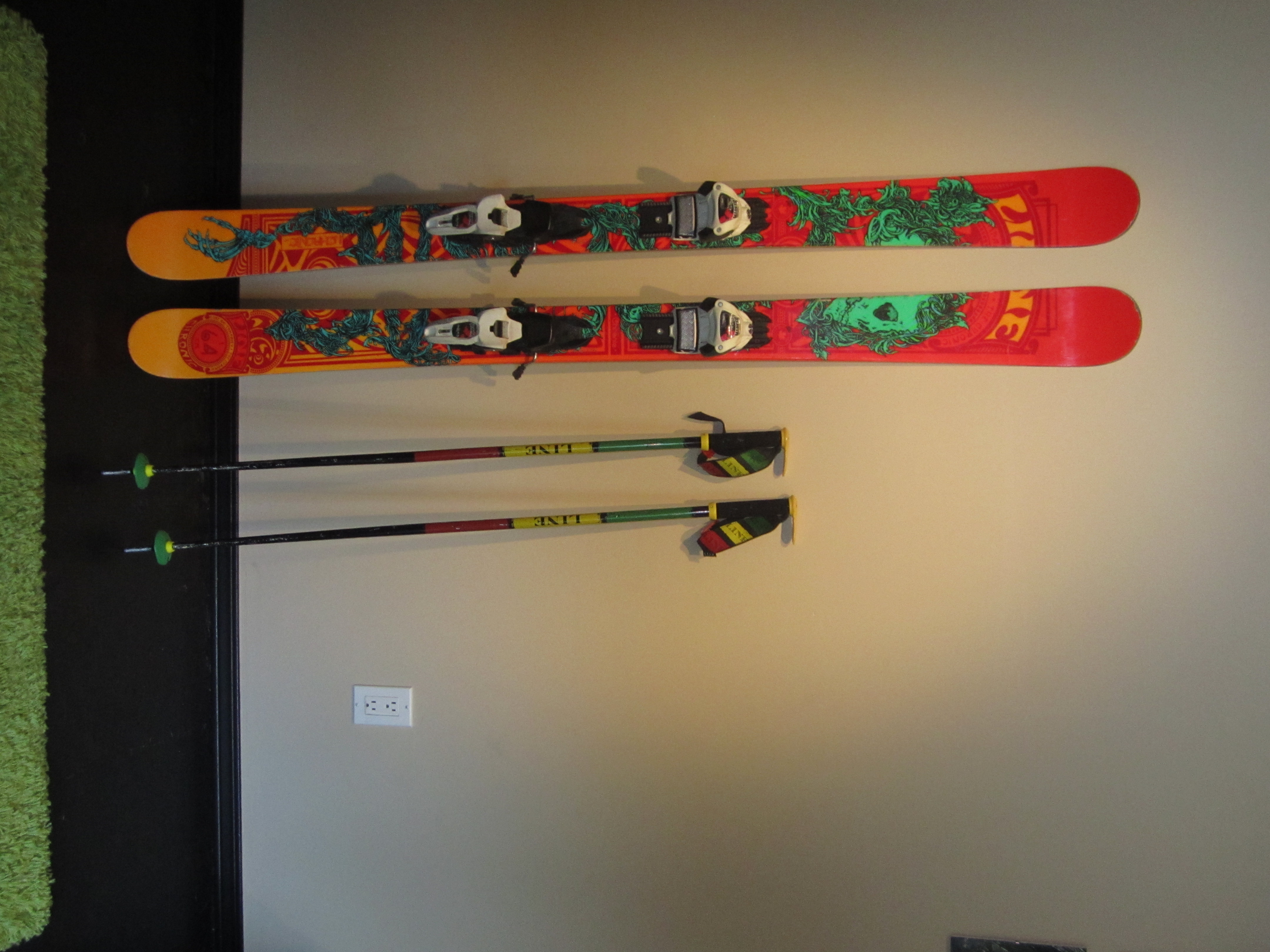 Mahh Chroniics and pins