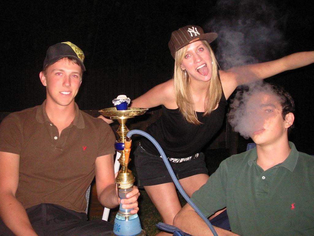 Mark-ass tricks with a hookah.