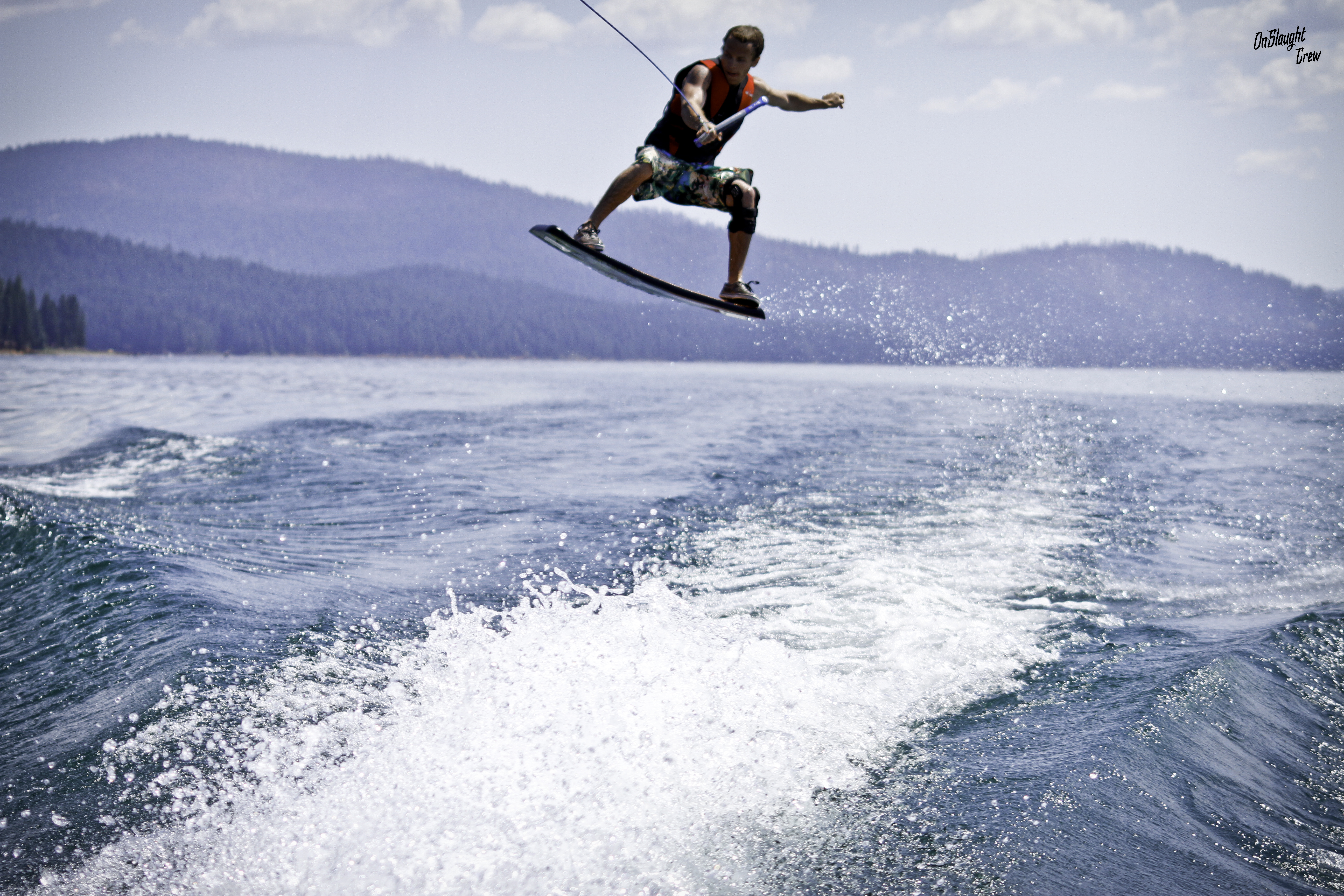 Mas on the Wakeskate