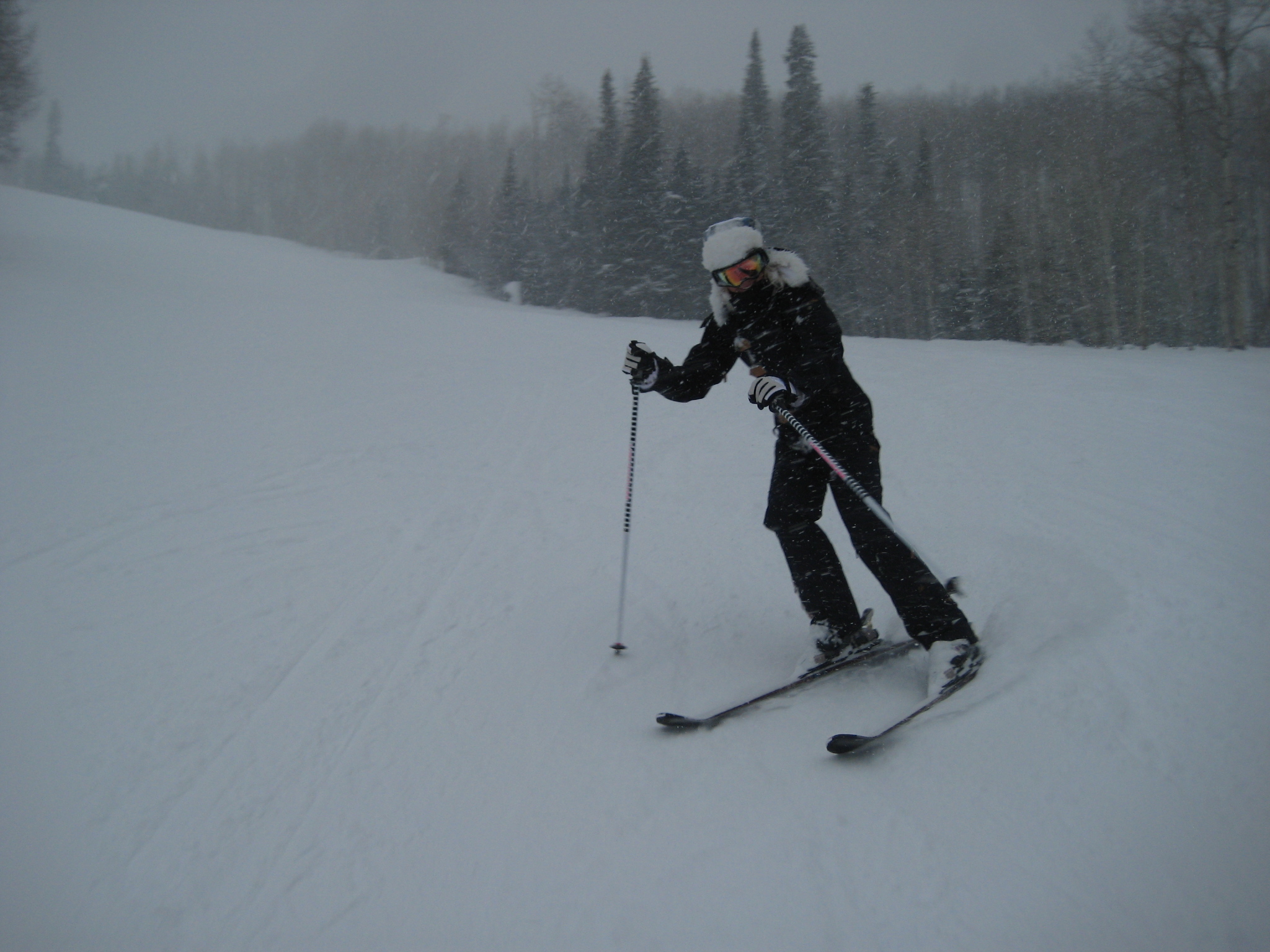 Me skiing