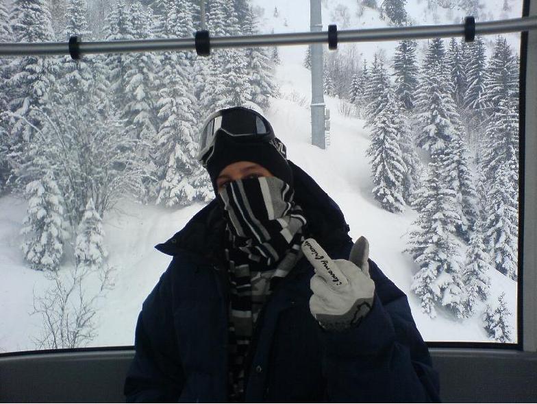 megne the gangster in the lift at la cluzas