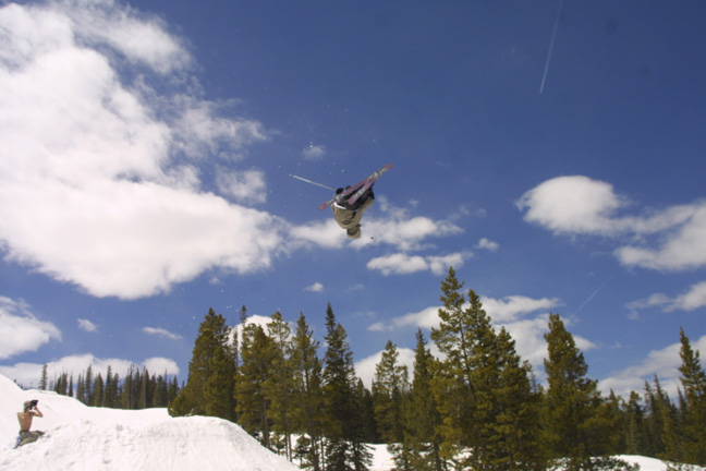 Mike B. throwing down