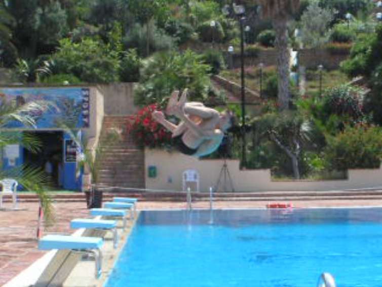 Misty720   to the swimming pool