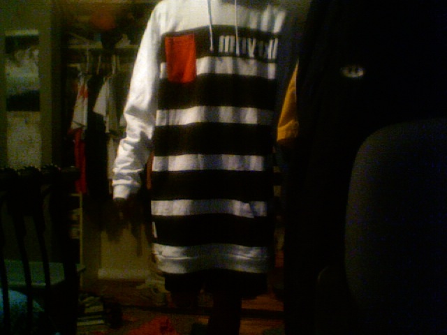 Model is 6'1 for reference