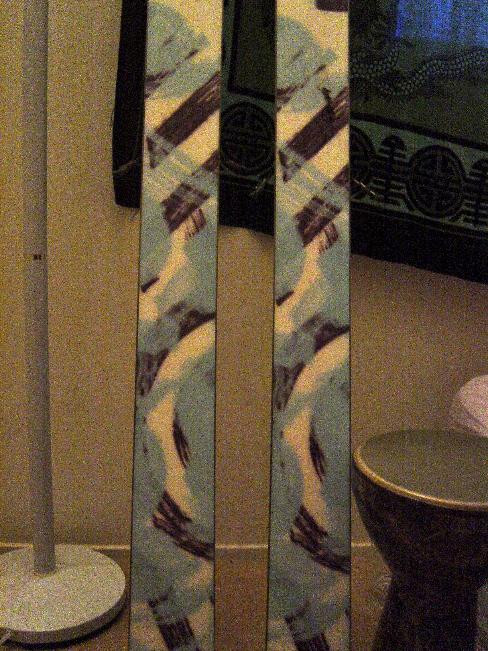 MOMENT GARBONE BOTTOM