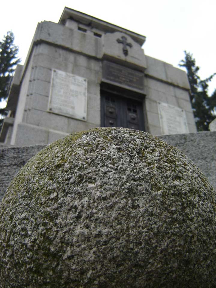Monument of the Revolution