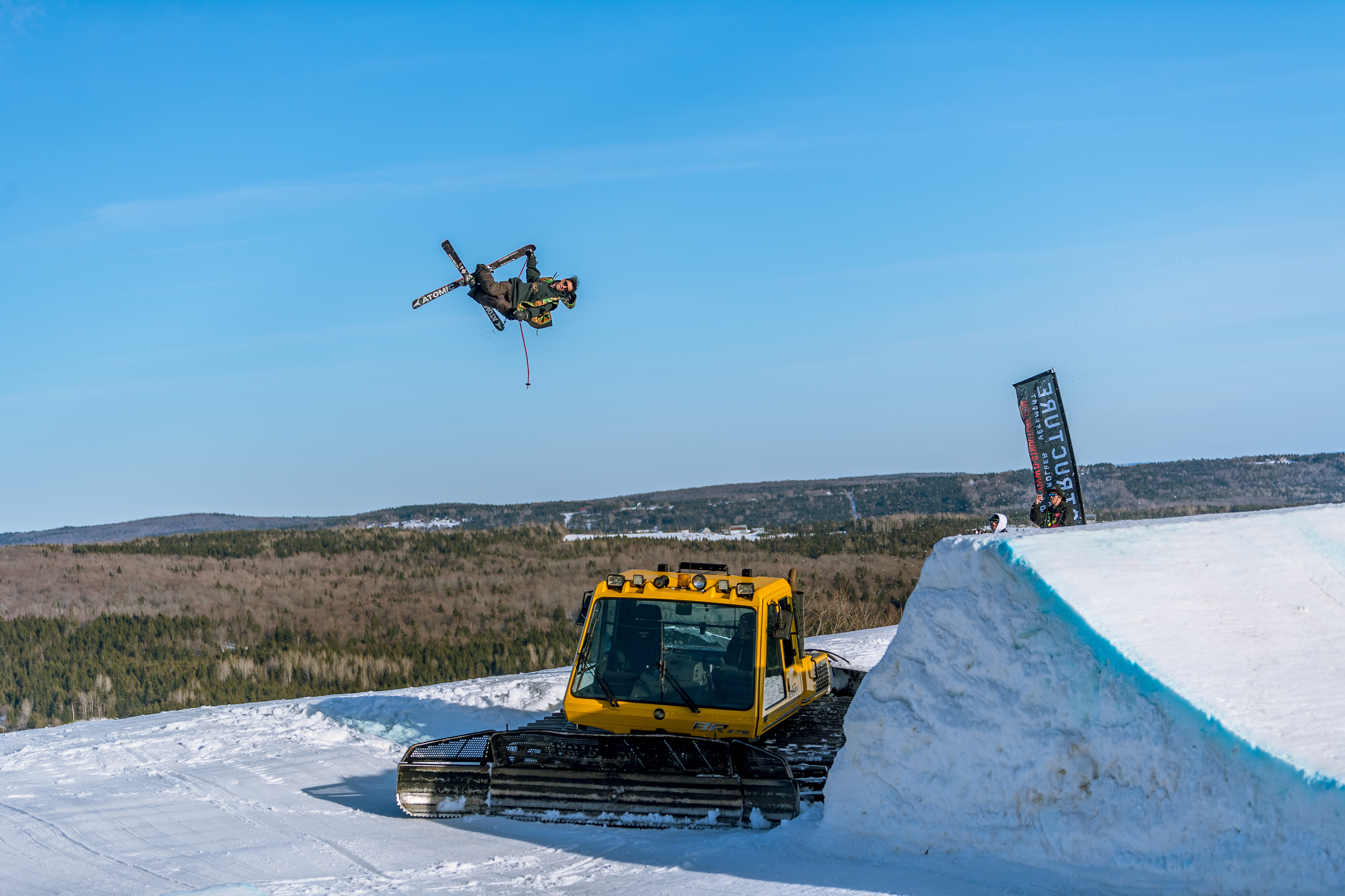 Moose Sessions // Cork 9 Blunt