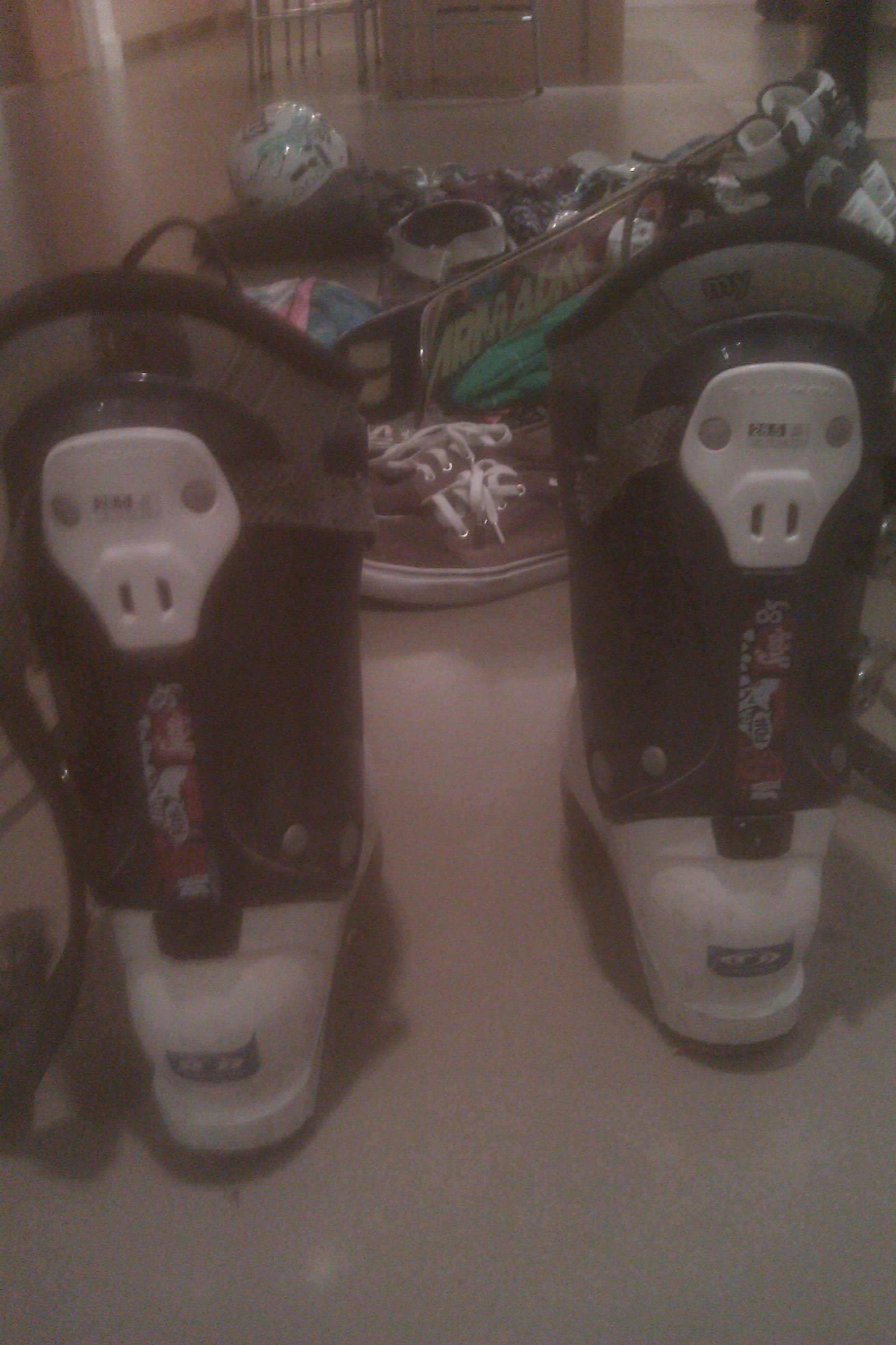 More detailed pics of boots