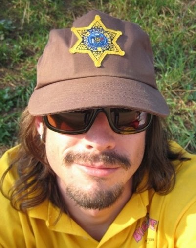 MoustacheMarchThread