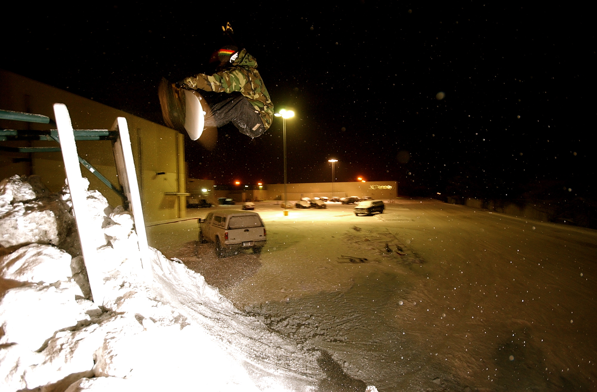 Mute outta the table