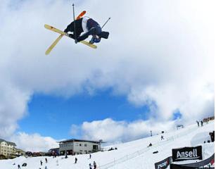 my bro shreddin up the pipe