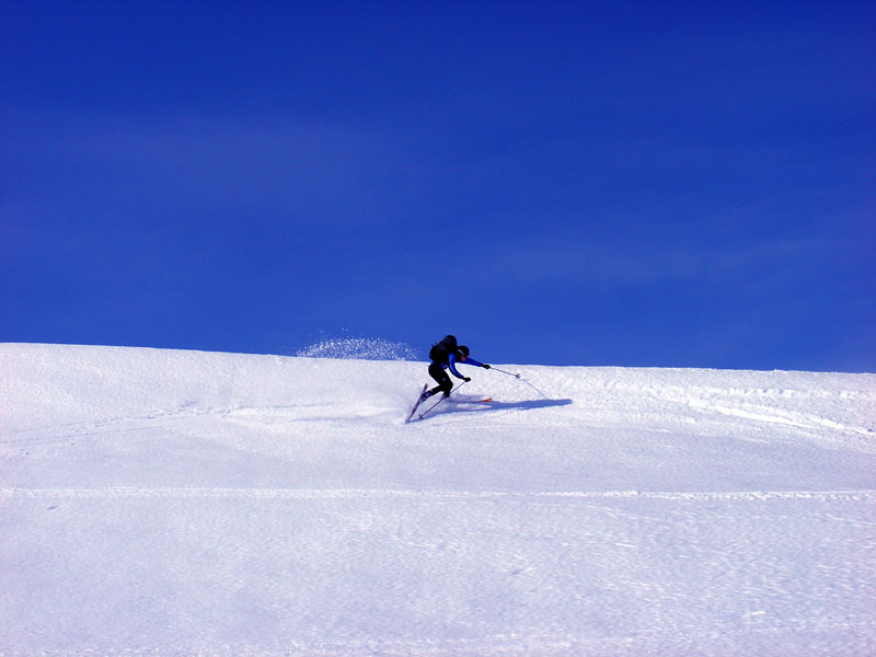 My friend performing his "Klinsmann" with free heel.