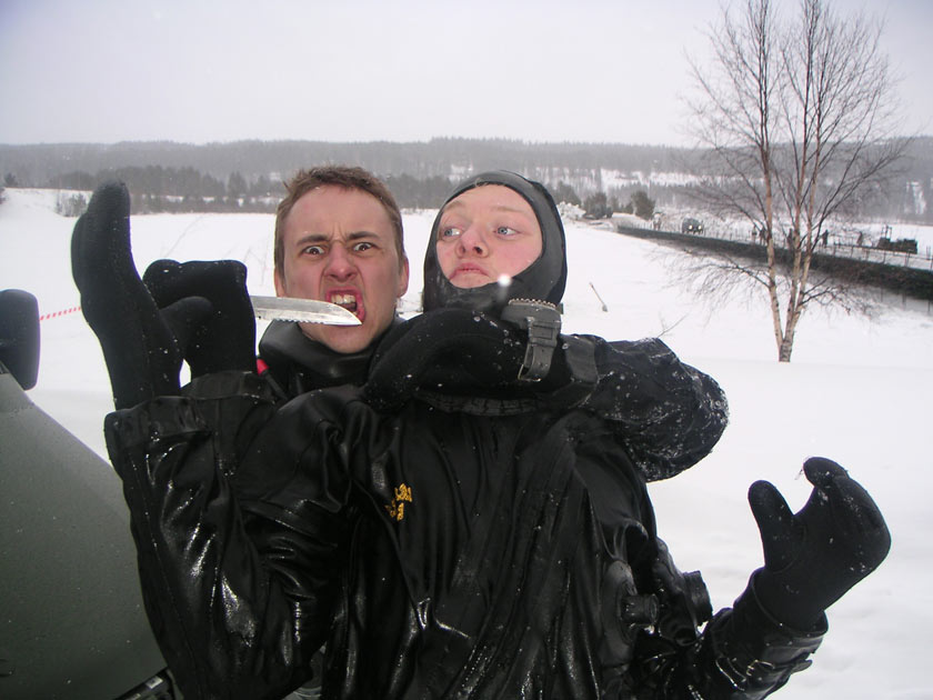 my name is Jonas... AND I LIKE TO STAB PEOPLE