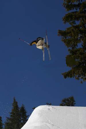 my skis are really dirty or sumfing