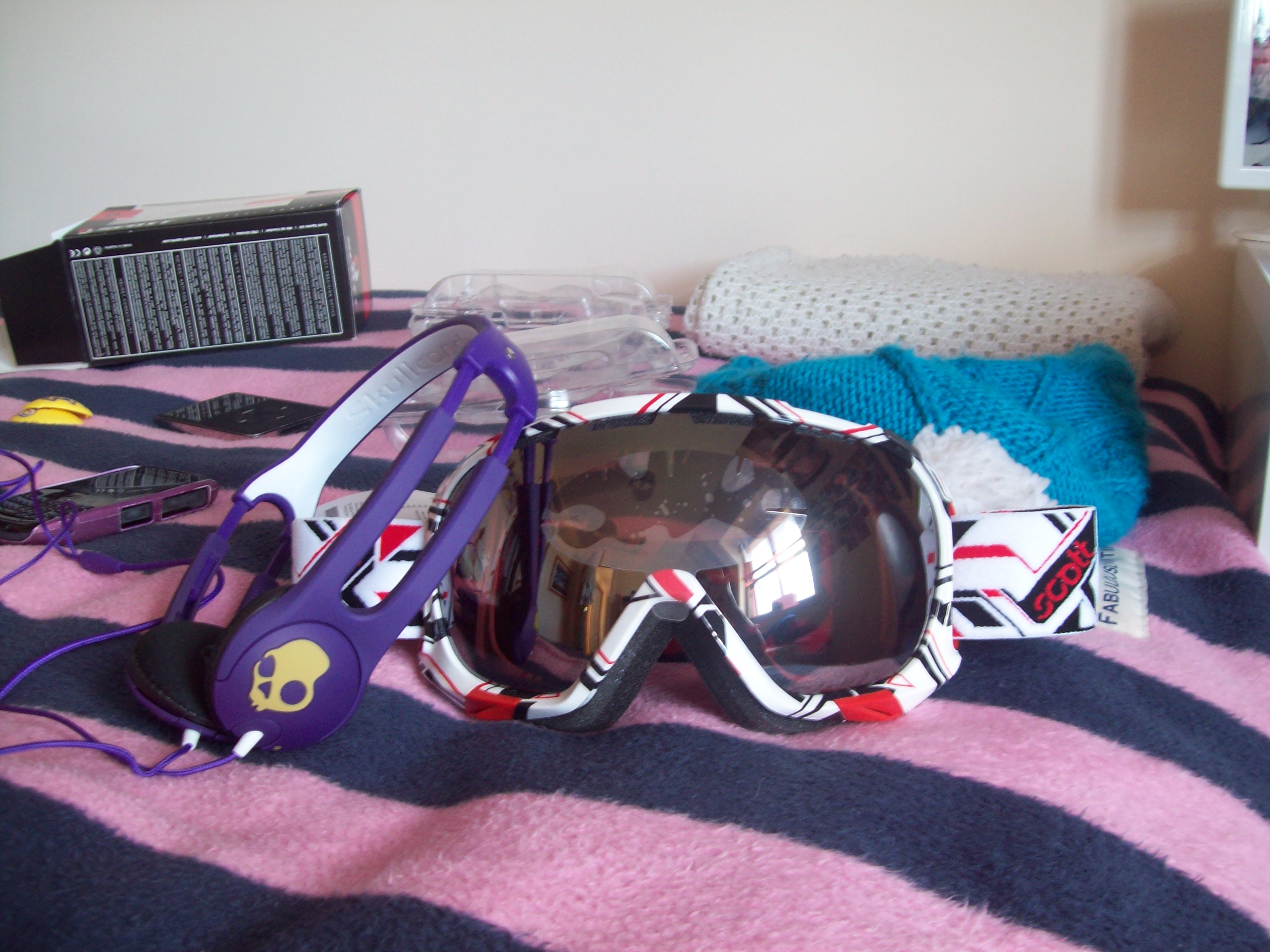 New scott fix goggles and skull candy icons :D