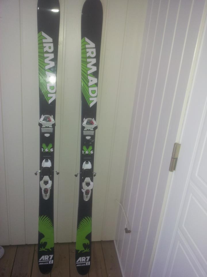 New skis!