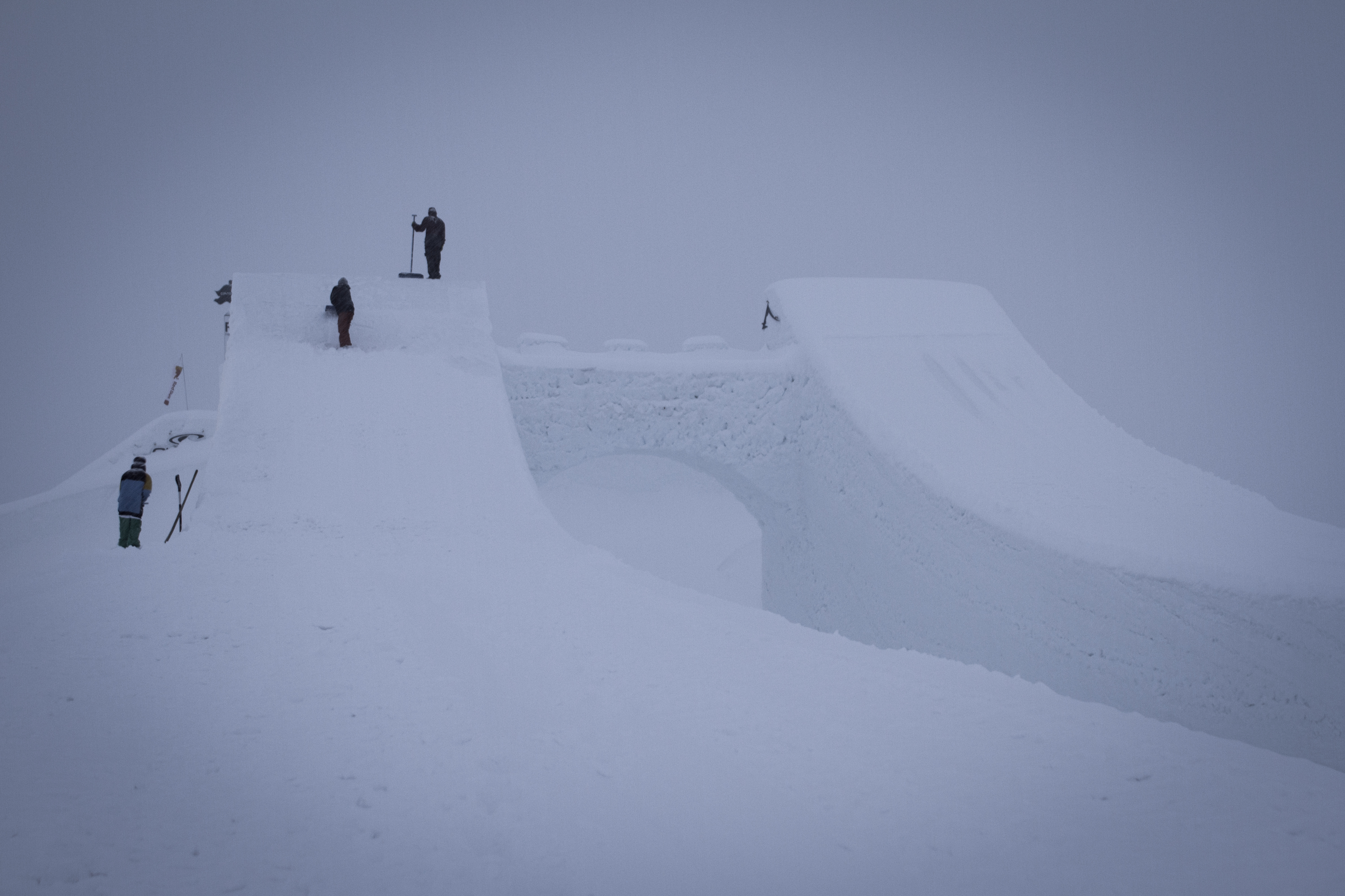 Nine Knights under the powder