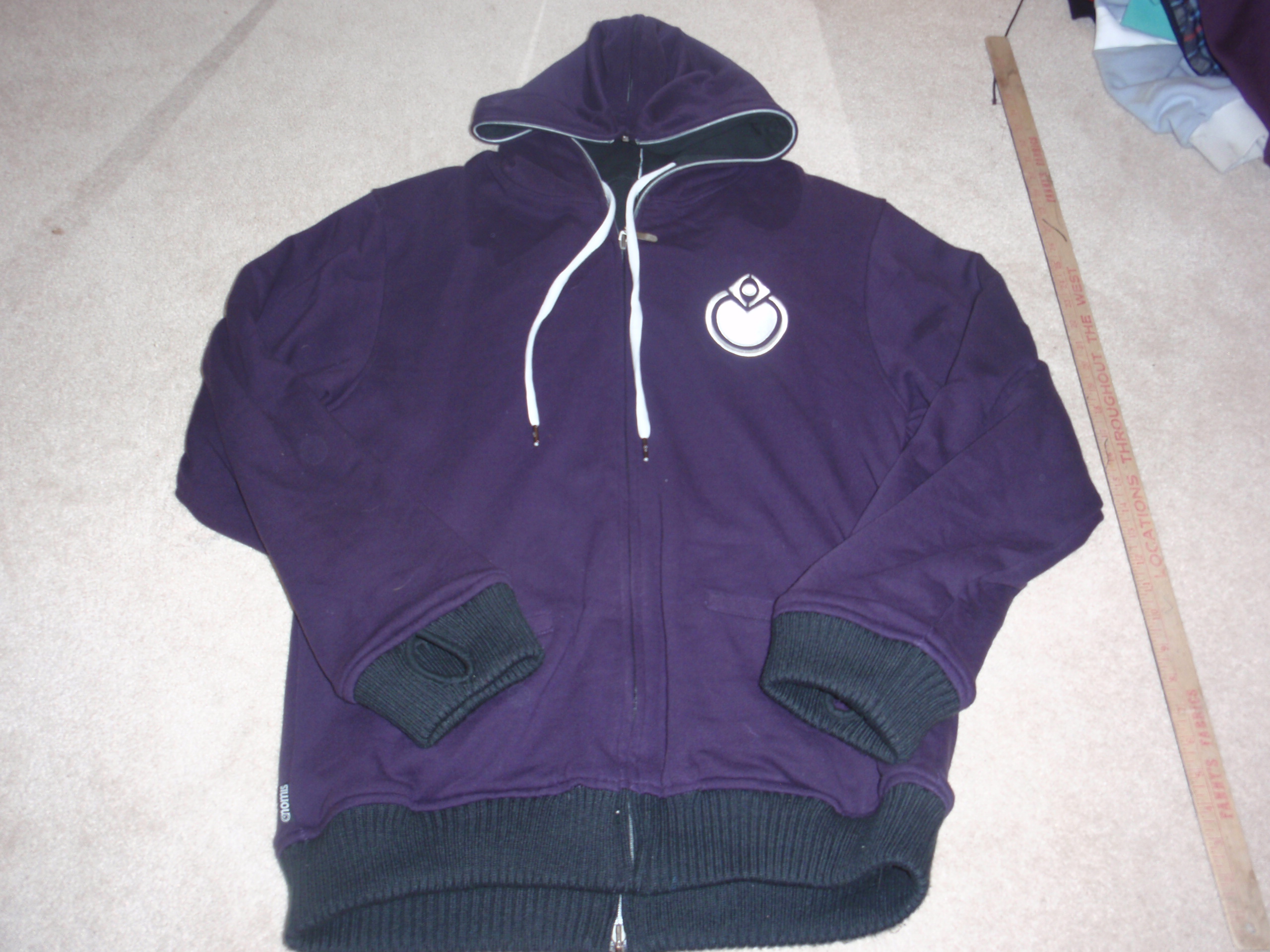 Nomis reversible hoodie 2