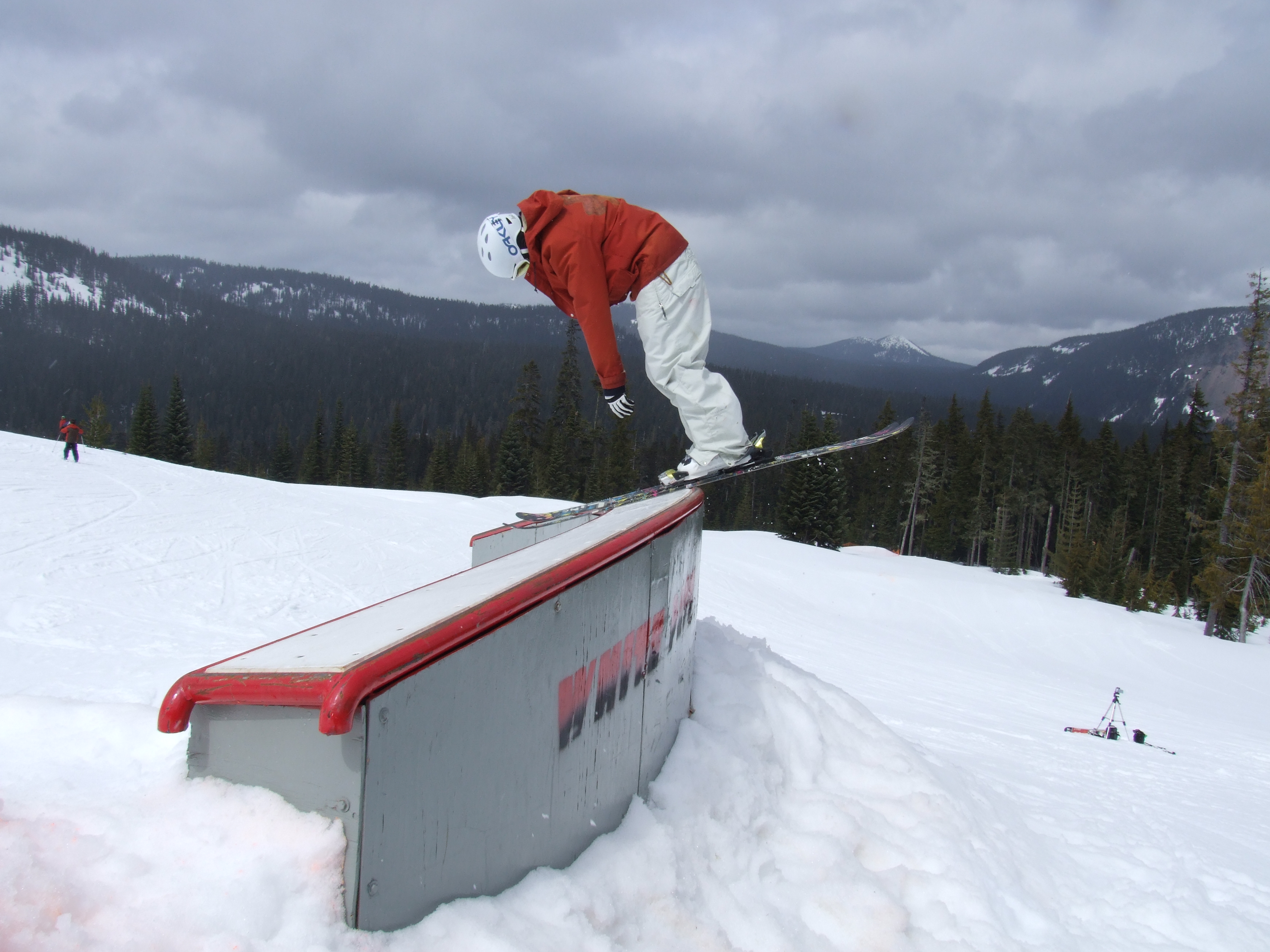 Nose press on the C?!