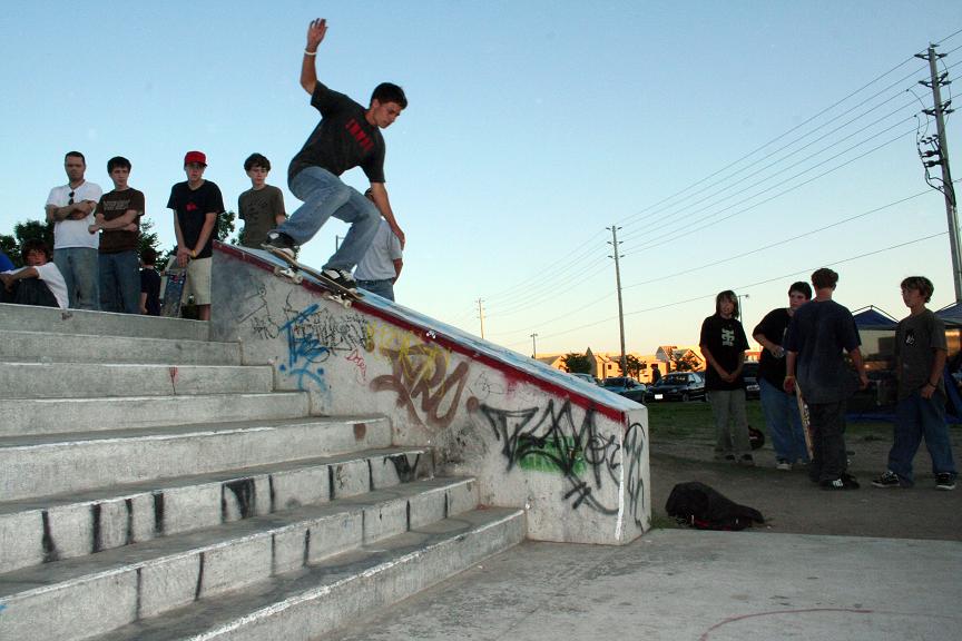 Noseslide at the comp...look one pic below for the trick done after this