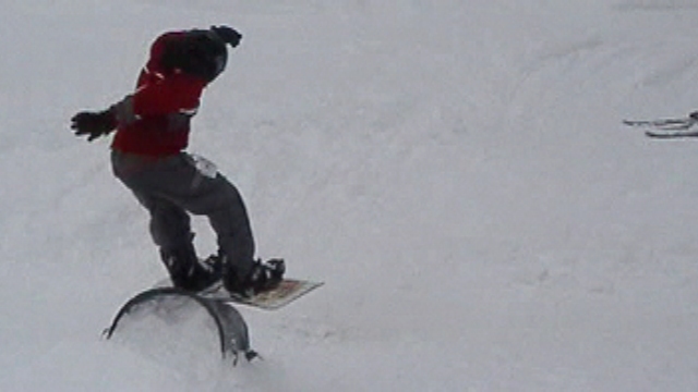 Noseslide on trash can