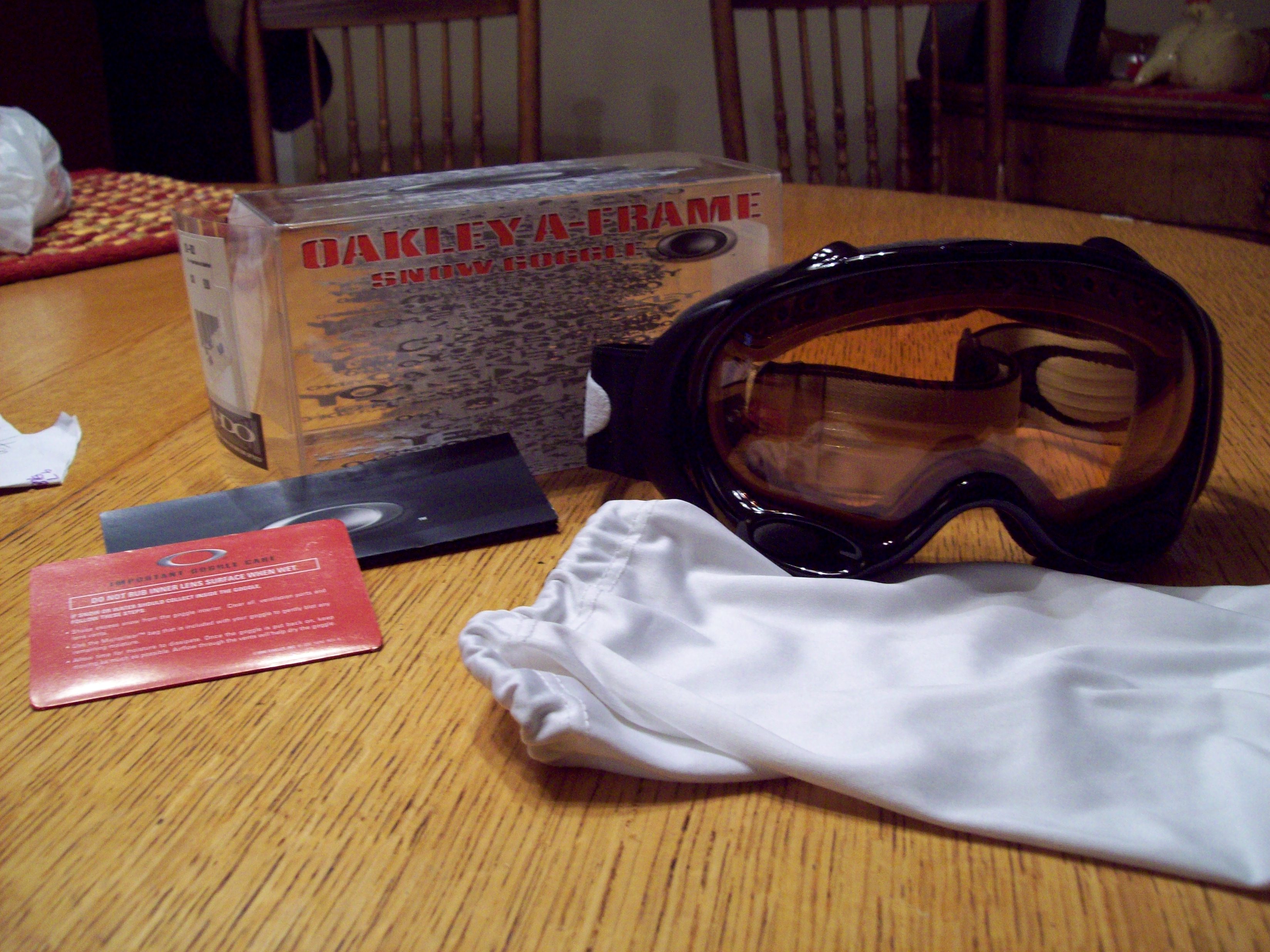 Oakley A Frame Persimmon lens