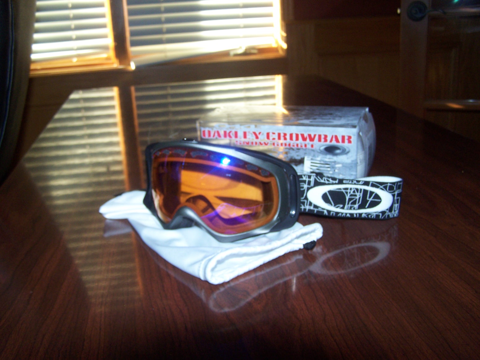 Oakley Crowbar Snow Shadow Grey/H.I Persimmon