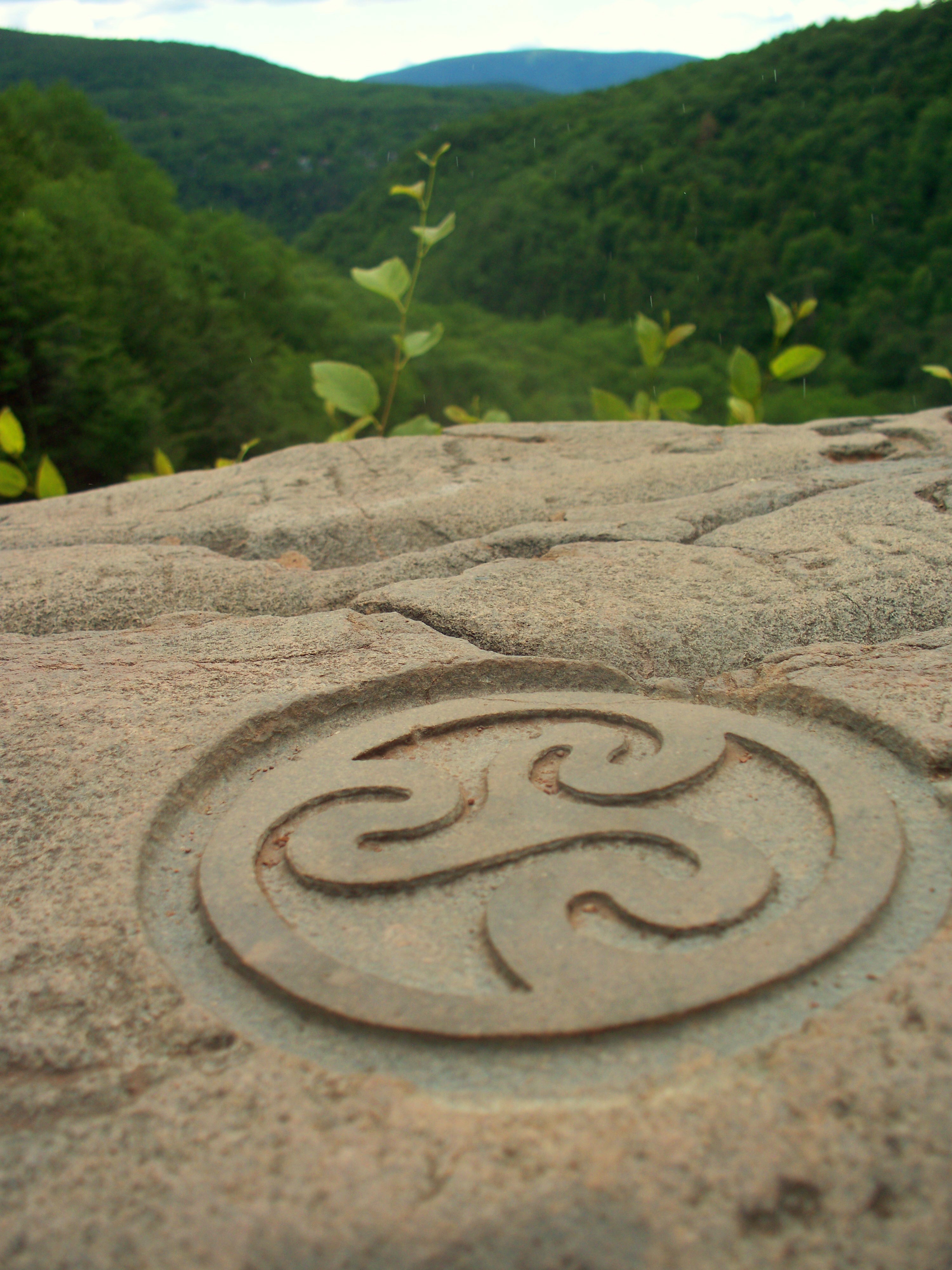 On top Of kaaterskill Falls