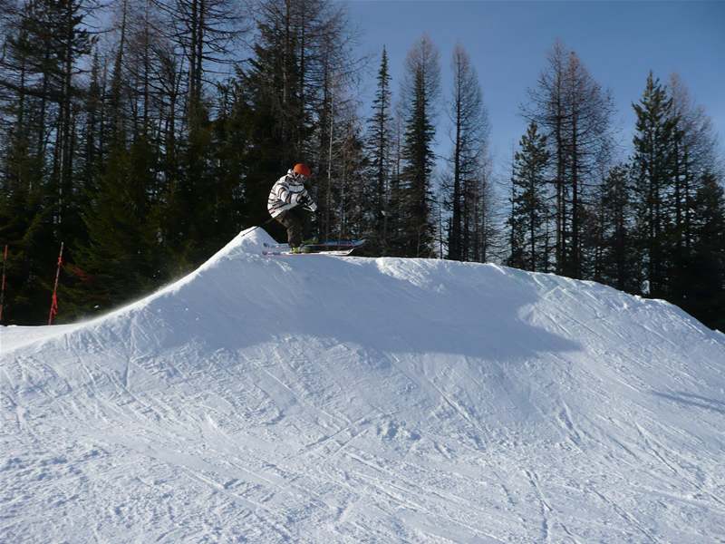 One of my first airs on Skis