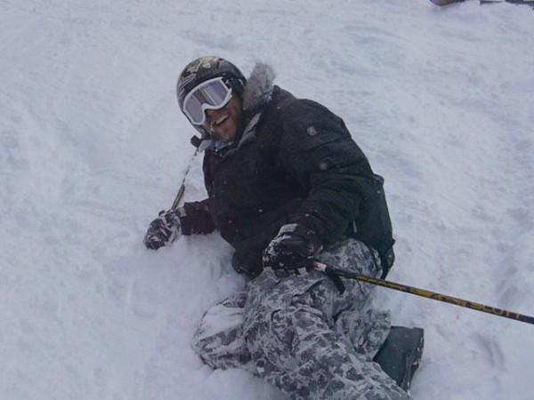 One ski