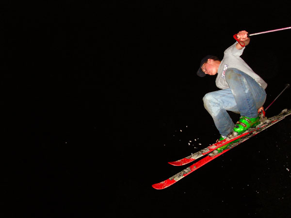 only comes out at night