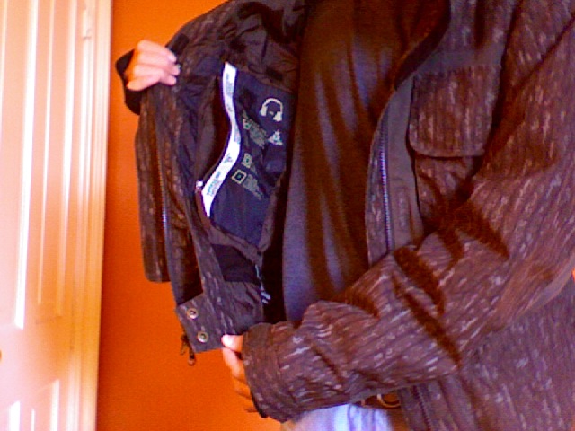 Other pocket and snow skirt