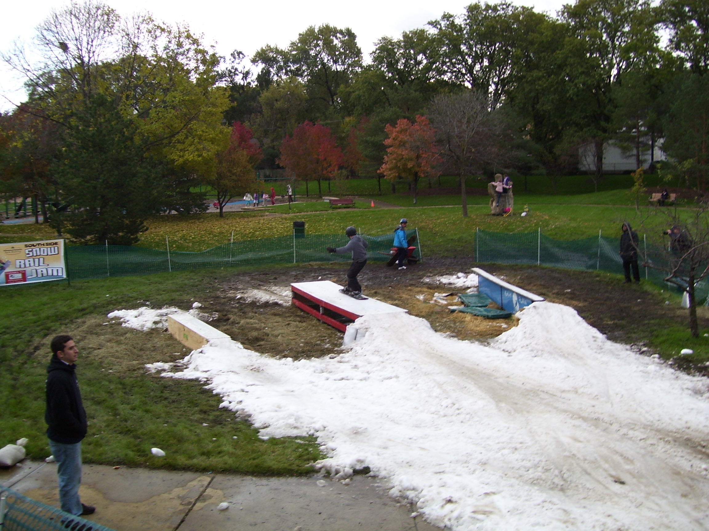 Pac sun,zumies and hot topic ski,board rail jam