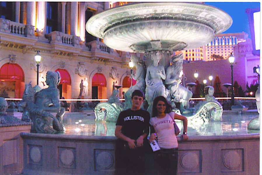 Paris Fountain in Vegas