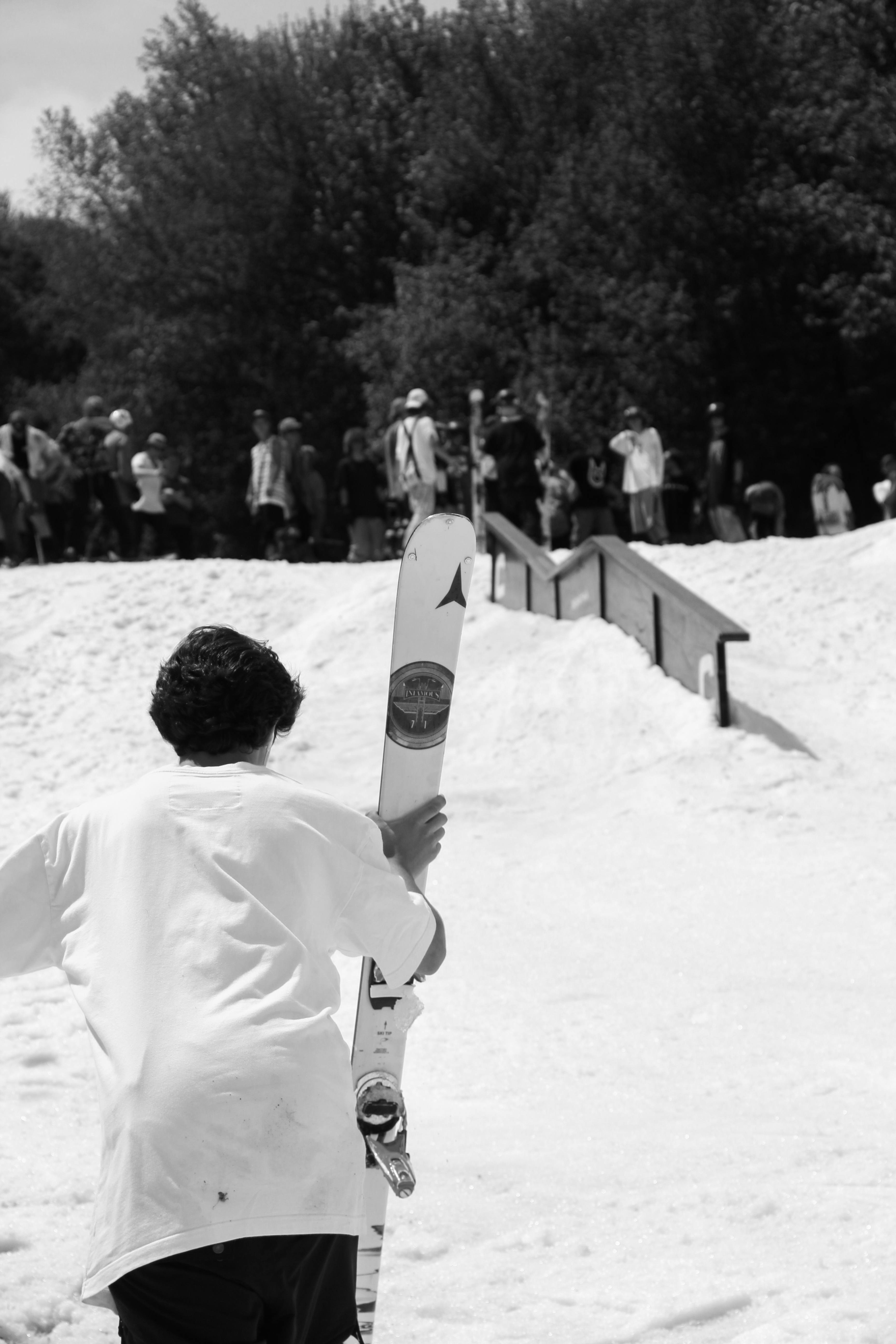 PEACE PIPE- YVNG BENNIE