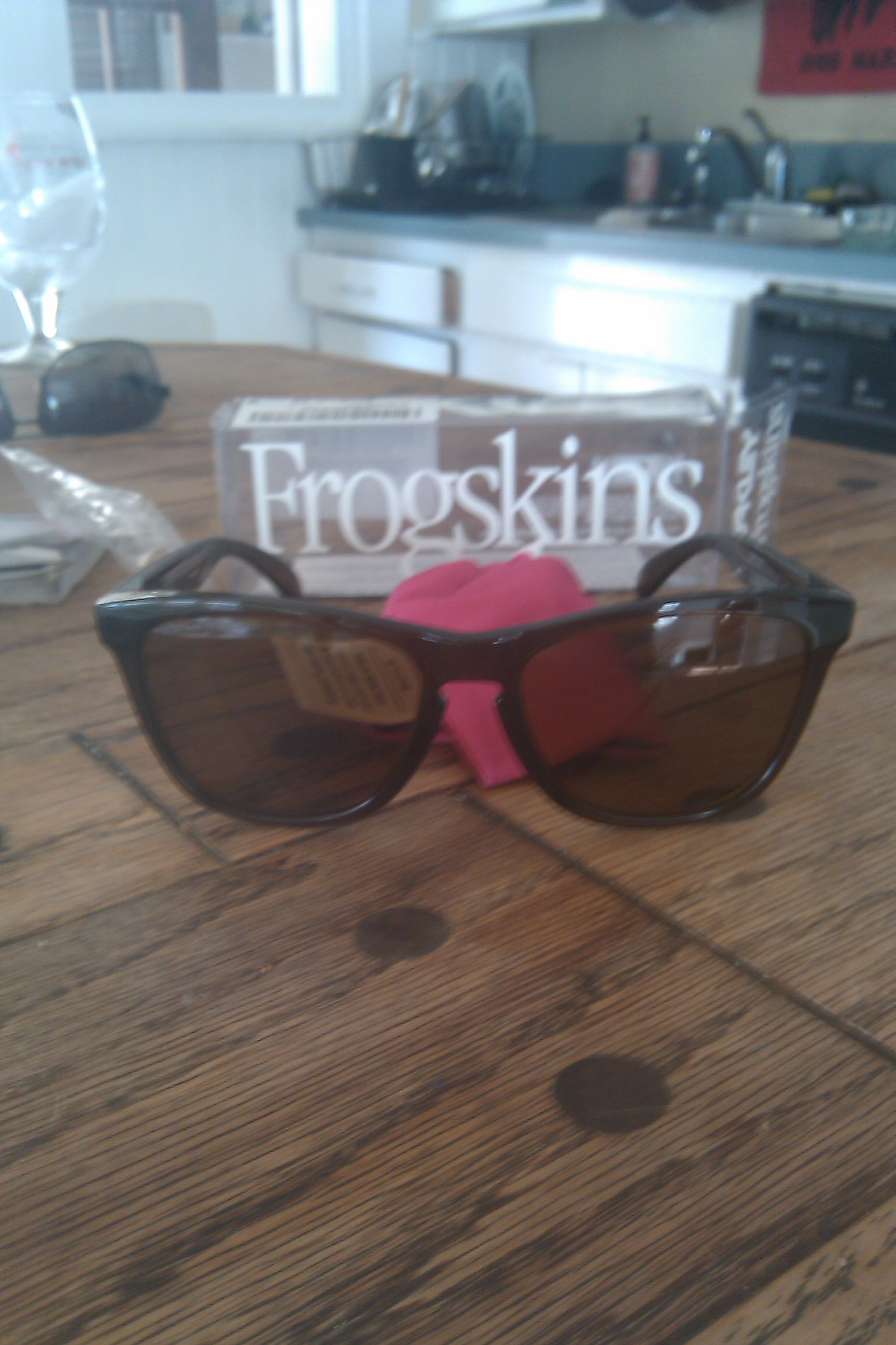 Polarized Frogskins