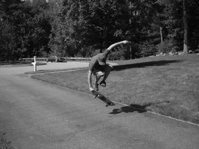 pop shove it tail grab