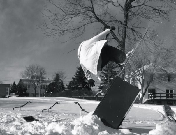 Pressin' the turd box in the park