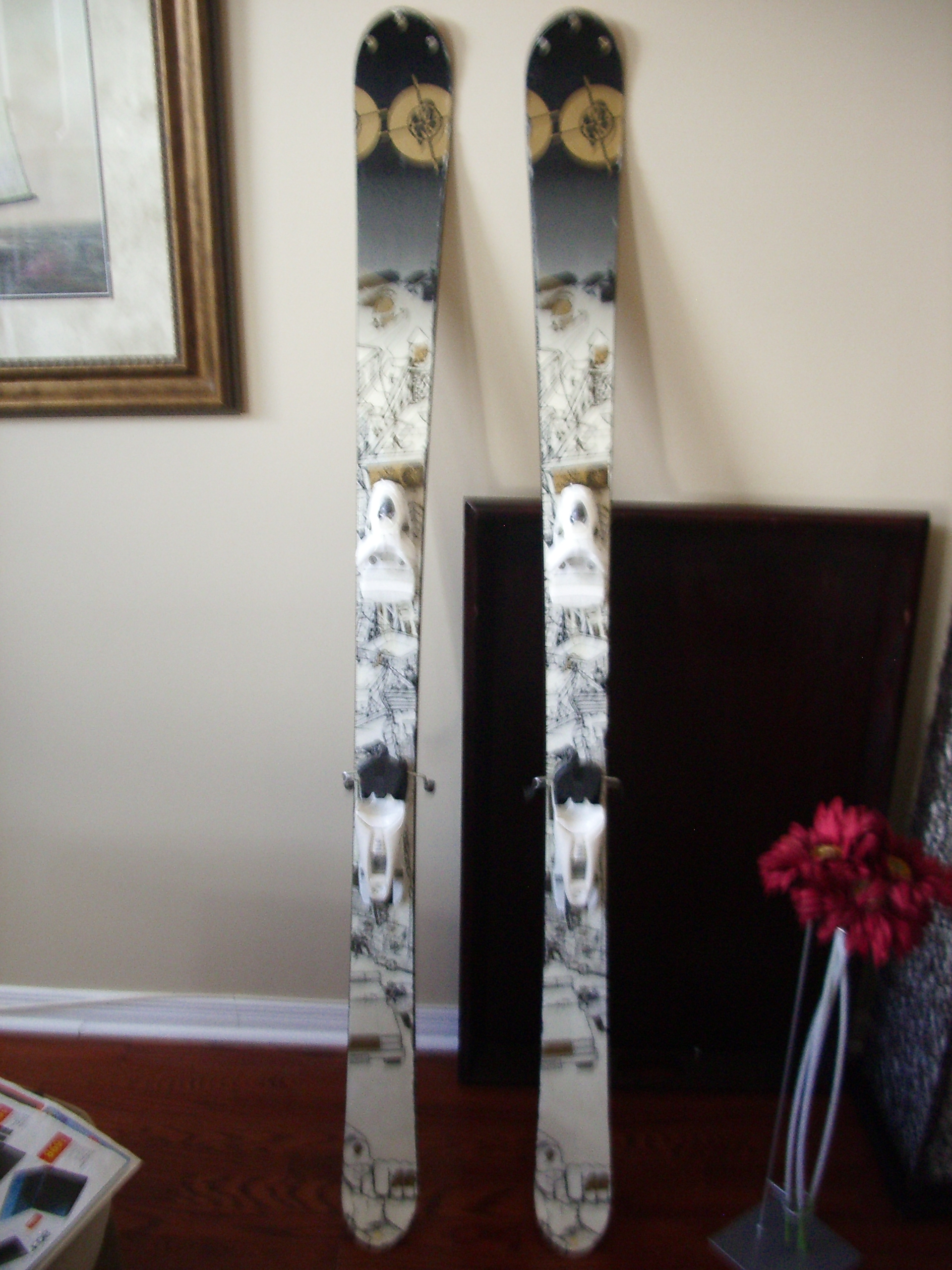 Public Enemy RB 159 skis with Rossi 110 bindings.