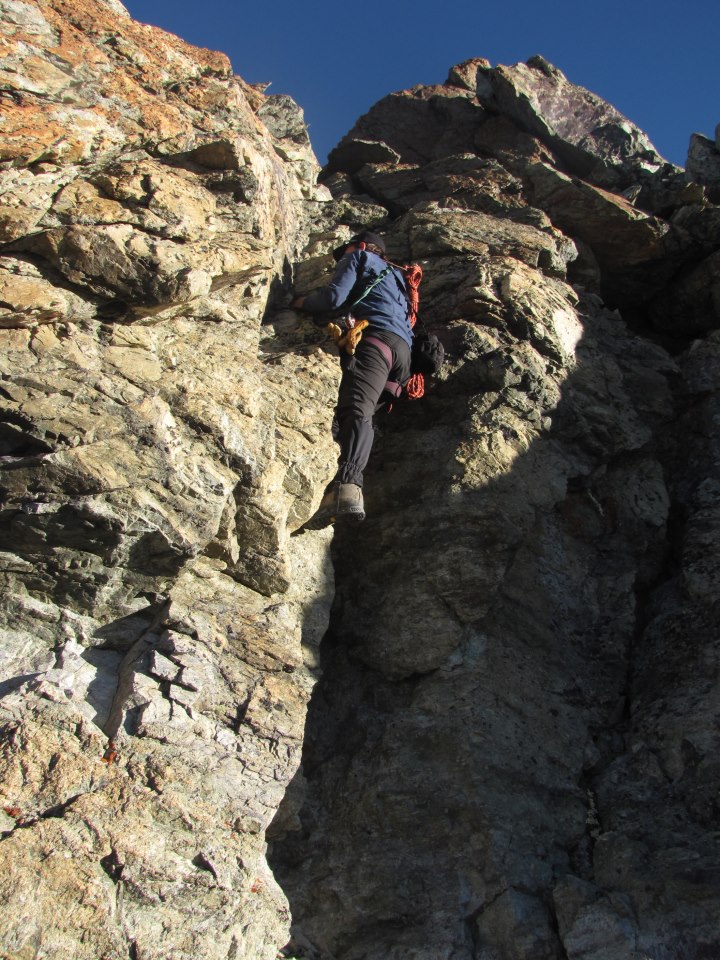 pulling out some oldschool crack climbing techniques