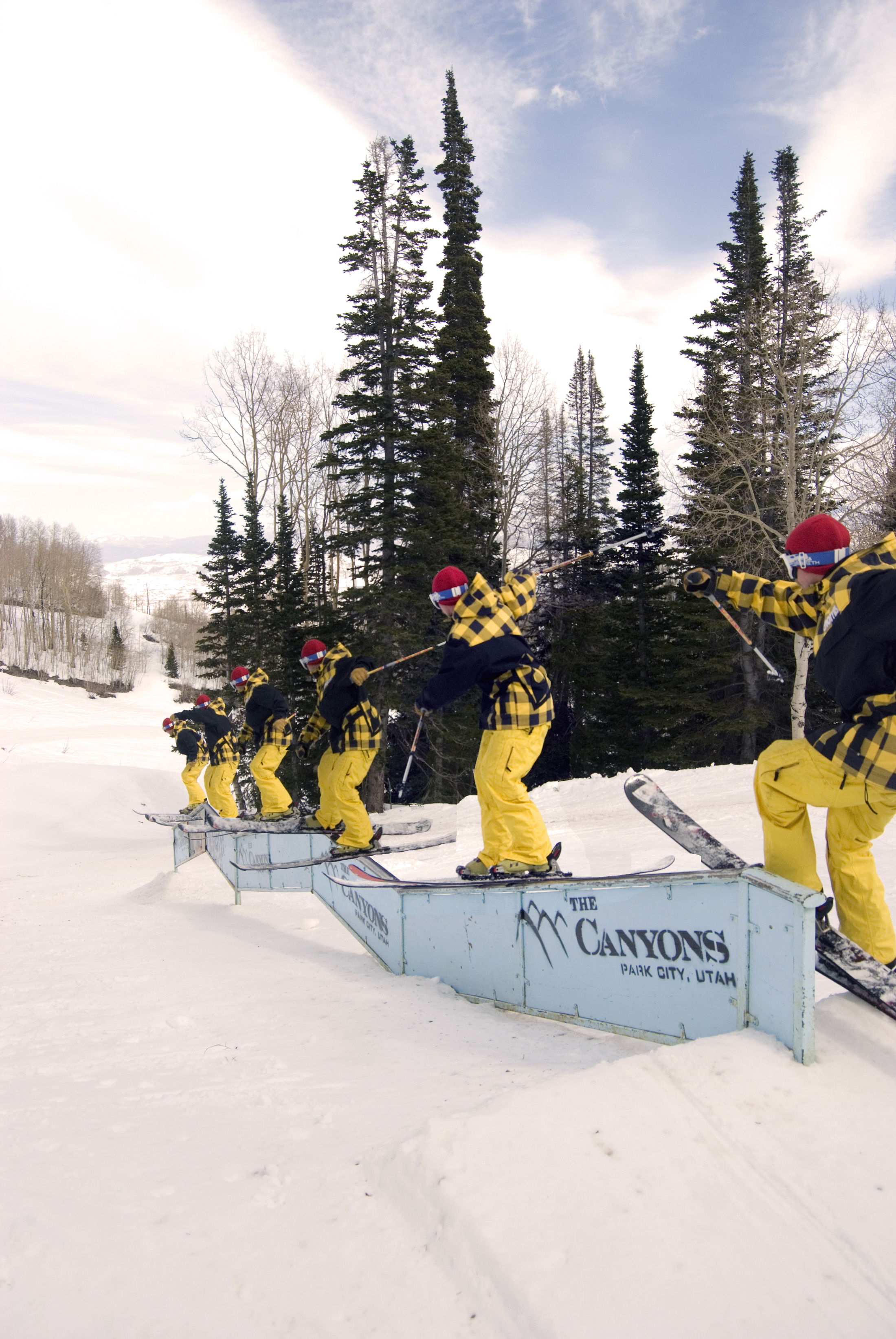 Quad kink on hellbents